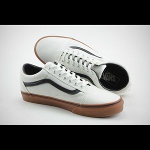 BLACK AND WHITE VANS